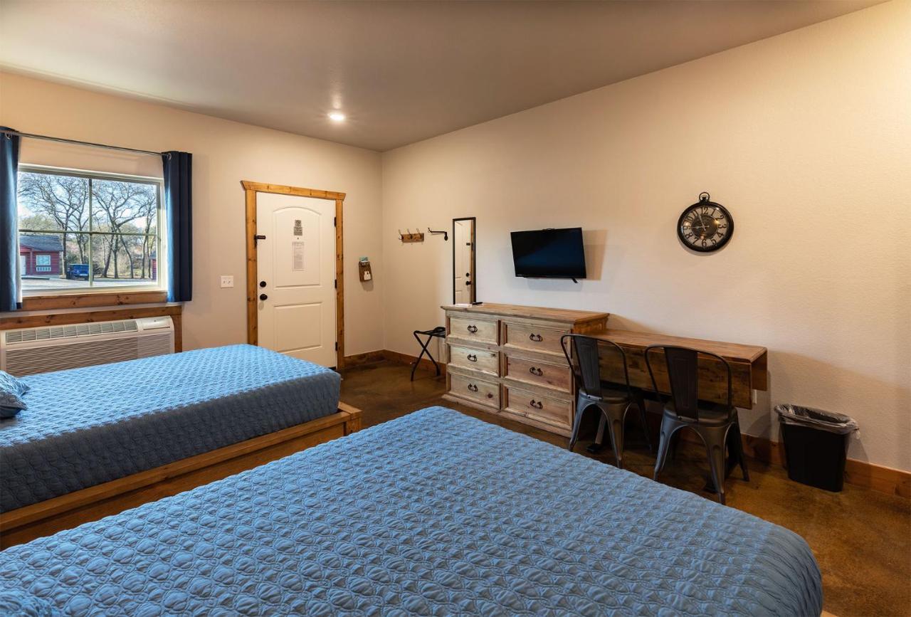 Kingston The Woods Lodging المظهر الخارجي الصورة