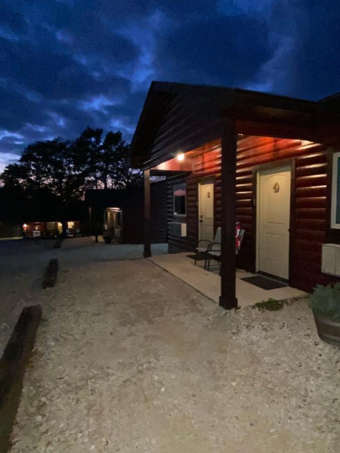 Kingston The Woods Lodging المظهر الخارجي الصورة