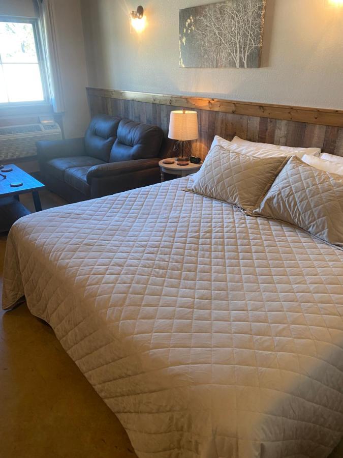 Kingston The Woods Lodging المظهر الخارجي الصورة