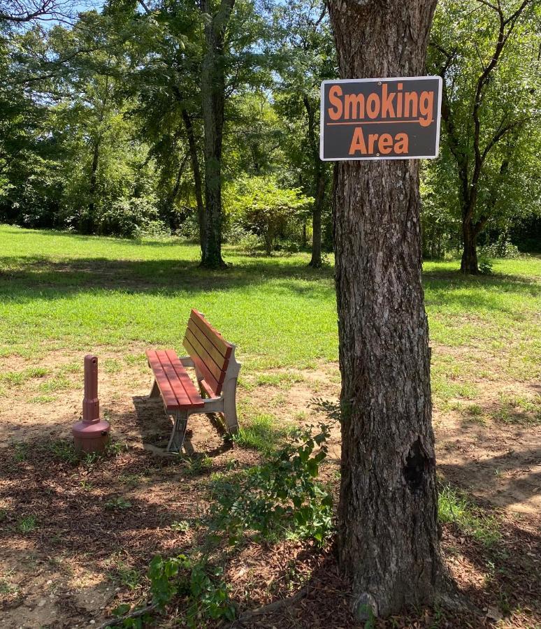 Kingston The Woods Lodging المظهر الخارجي الصورة